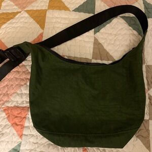 COPY - Baggu Medium Crescent Bag Bay Laurel